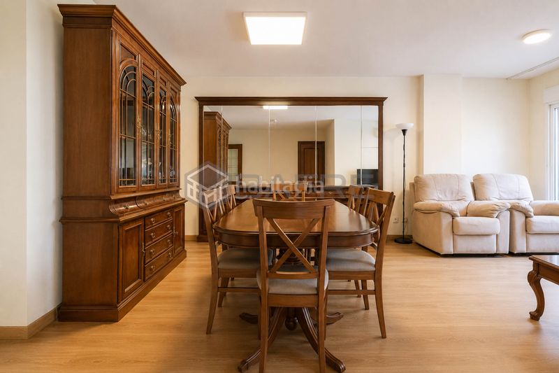 Foto b47855a7-11bd-4ba1-ae0c-8542c25a2406. Piso en Pacífico Madrid