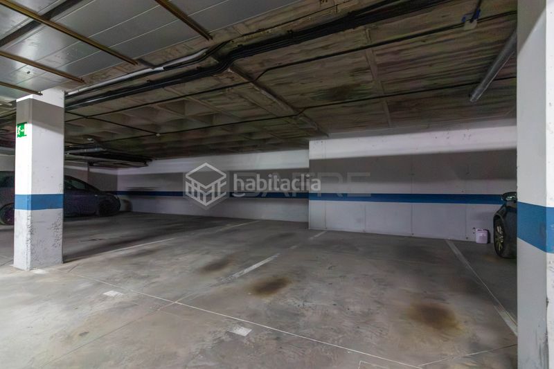 Foto 28714d0f-b92b-41b2-9bbd-ea365e64b57e. Pis amb calefacció aparcament piscina a Orcasitas Madrid