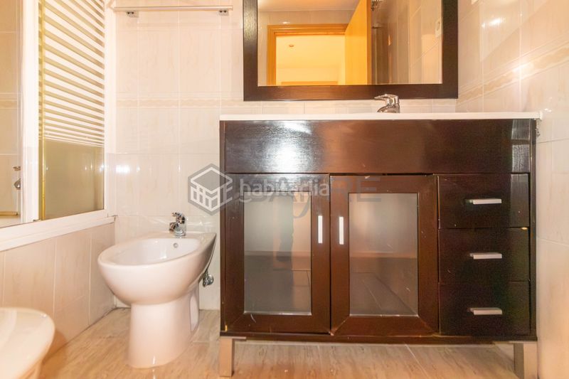 Foto b4864b1d-5586-4cc3-912b-3f93972011cb. Pis amb calefacció aparcament piscina a Orcasitas Madrid