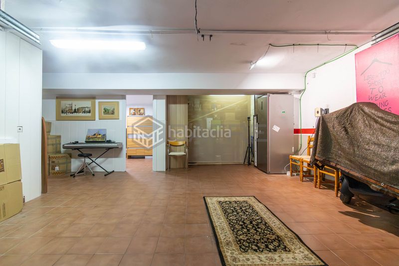 Foto d88c0968-18e5-482a-bb6f-6a81c93d150b. Casa amb piscina a Serranillos del Valle