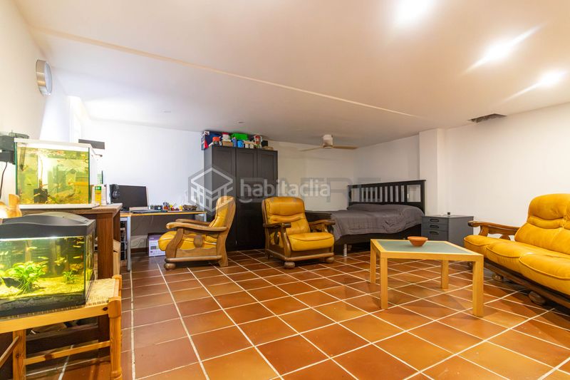 Foto d9cf3793-06fe-4d56-8d6d-51dd9ee2386f. Casa amb piscina a Serranillos del Valle