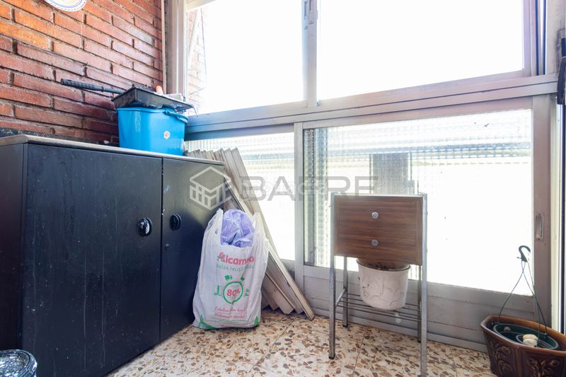 Foto 09399d7f-1214-459a-be18-d10dc1b004ee. Piso en Pavones Madrid