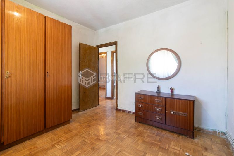 Foto 2148b60c-b7e3-436b-ba8f-0485bb289256. Piso en Pavones Madrid