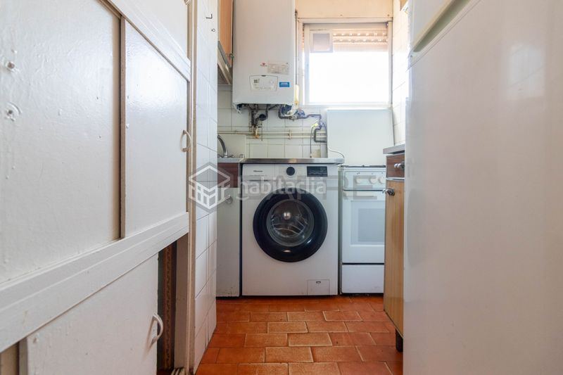Foto b1f1df6a-09c6-4666-af29-2ea86a6dd219. Piso en Pavones Madrid