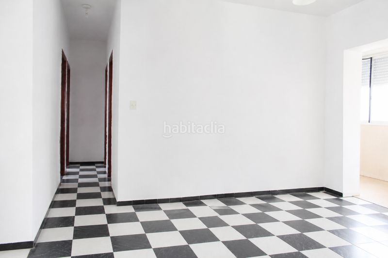 Foto f7cb0ffd-da78-418f-9a8d-78d0c138d079. Piso en Puerta Blanca Málaga