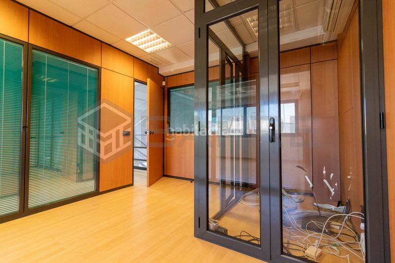 Foto aa26bdc2-52d2-4de5-9fa3-da59a71b1cc0. Affitto locale commerciale in Montserrat-Parque Empresarial San Fernando de Henares