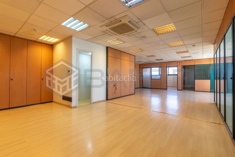 Foto cbd02e96-c840-40ef-98f9-de5a747fa0b3. Affitto locale commerciale in Montserrat-Parque Empresarial San Fernando de Henares