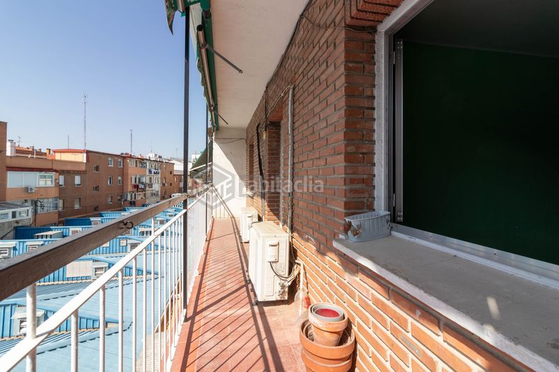 Foto 2c95edb0-bef3-4433-8577-aae449db3b02. Piso en Vista Alegre Madrid