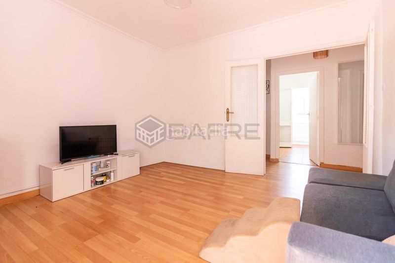 Foto 02a90823-4fed-476d-befc-860bfe9df2ea. Piso en Aluche Madrid