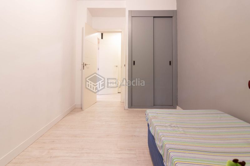 Foto df642972-7a69-4d46-8726-0ce92bd8b614. Pis amb calefacció a Portazgo Madrid