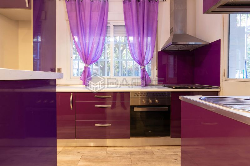 Foto 71827aa0-7fe2-4079-b6ac-2bb96b98a441. Piso en Portazgo Madrid