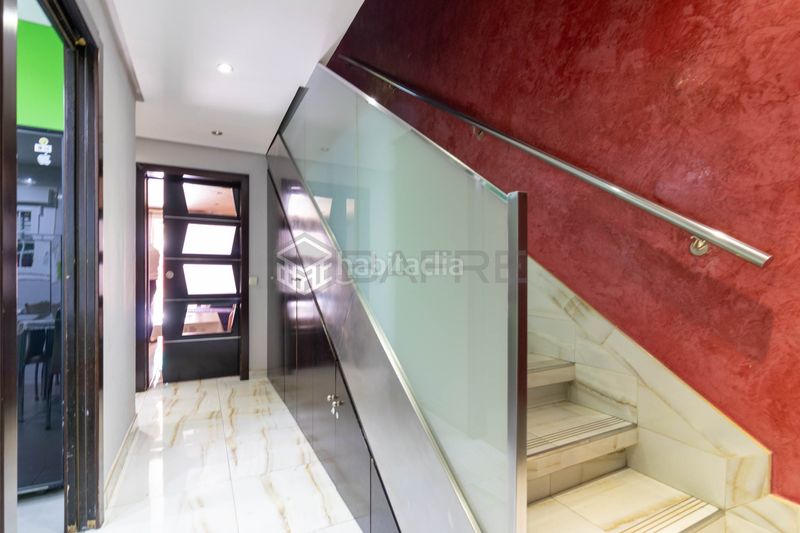 Foto fb830dab-849b-41ec-b67e-59780604ee1b. Casa amb calefacció piscina a Orcasitas Madrid