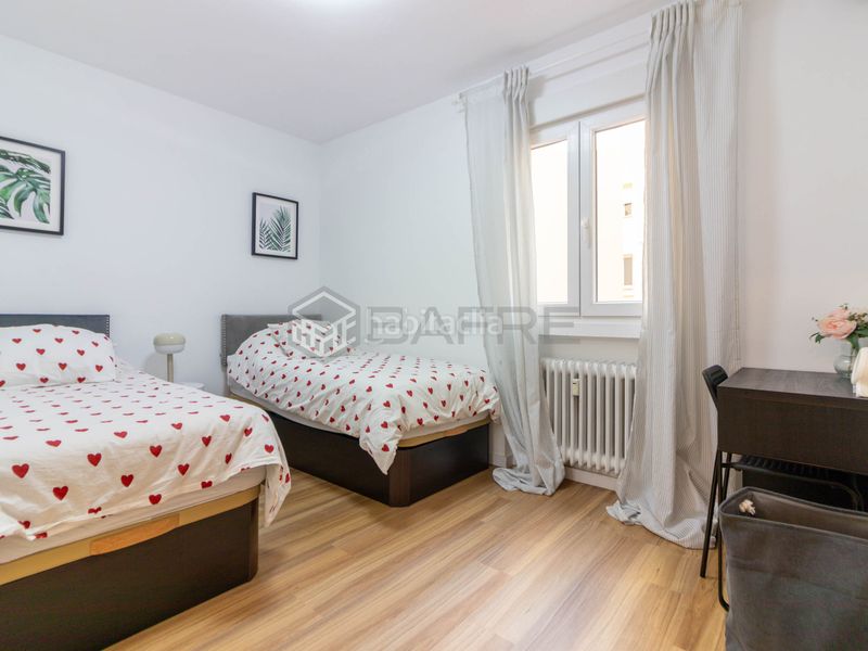 Foto 2b092f96-96dc-4571-8eb5-ac3045eb05d8. Piso en Delicias Madrid