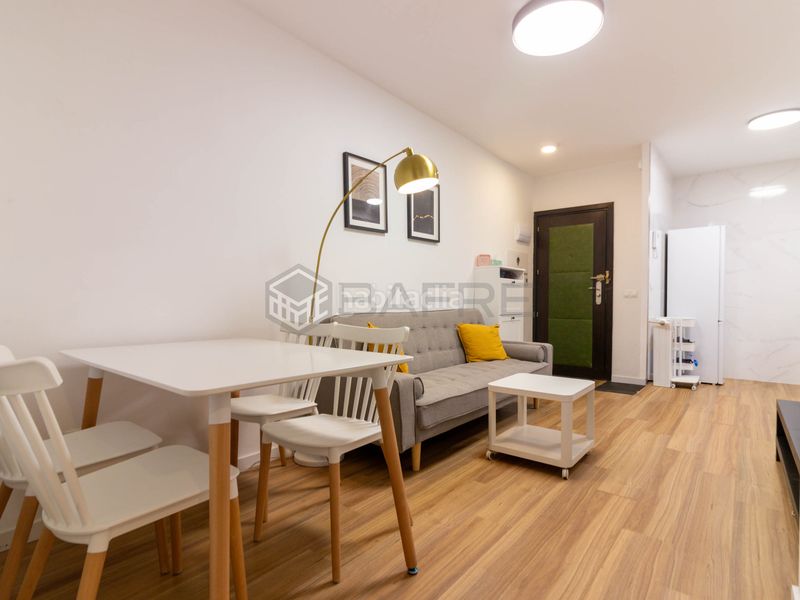 Foto 75123fff-9820-4a00-b865-569235ab3265. Piso en Delicias Madrid