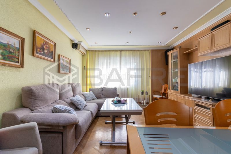 Foto a73b94b8-9d80-4f8f-8274-c84b1d6d4509. Piso en Orcasur-12 de Octubre Madrid
