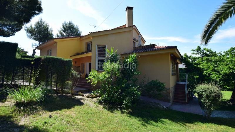 Foto 2a6756c6-5072-47da-9241-82865e4ace3d. Chalet  independiente en urbanización El Bosque. en Villaviciosa de Odón