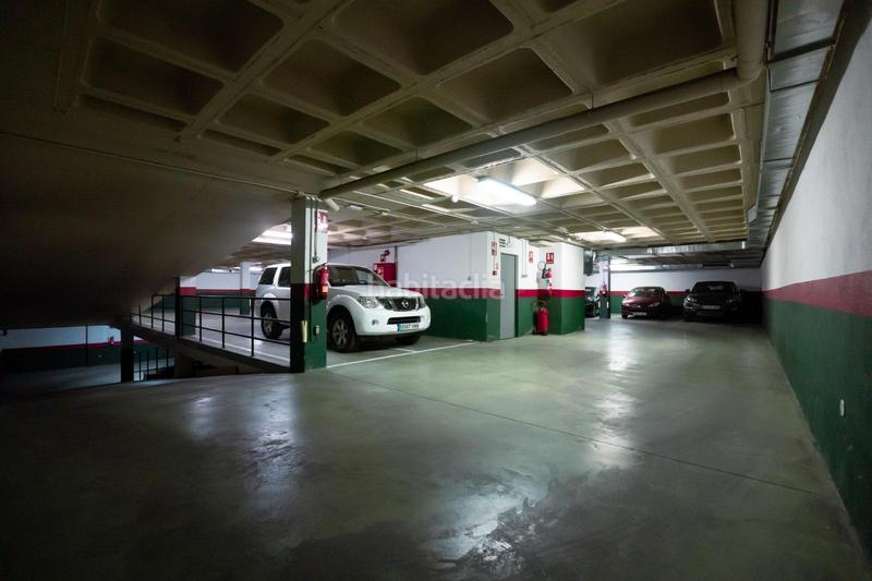Foto 7288d182-e312-41f8-8fa0-461e6a4fe7bd. Parking coche 41 plazas de garaje zona garcia noblejas. en Madrid