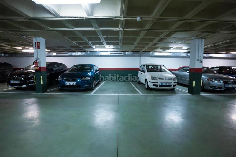 Foto bb9bde6d-03c2-4c71-b0c3-9d01df482364. Parking coche 41 plazas de garaje zona garcia noblejas. en Madrid