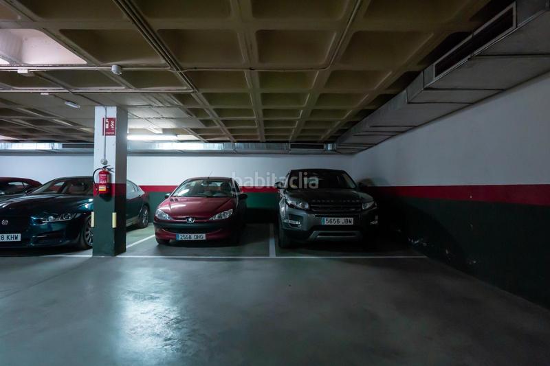 Foto d82fb3f1-4dcf-4ed1-8ff3-8a0107bd0f4d. Parking coche 41 plazas de garaje zona garcia noblejas. en Madrid
