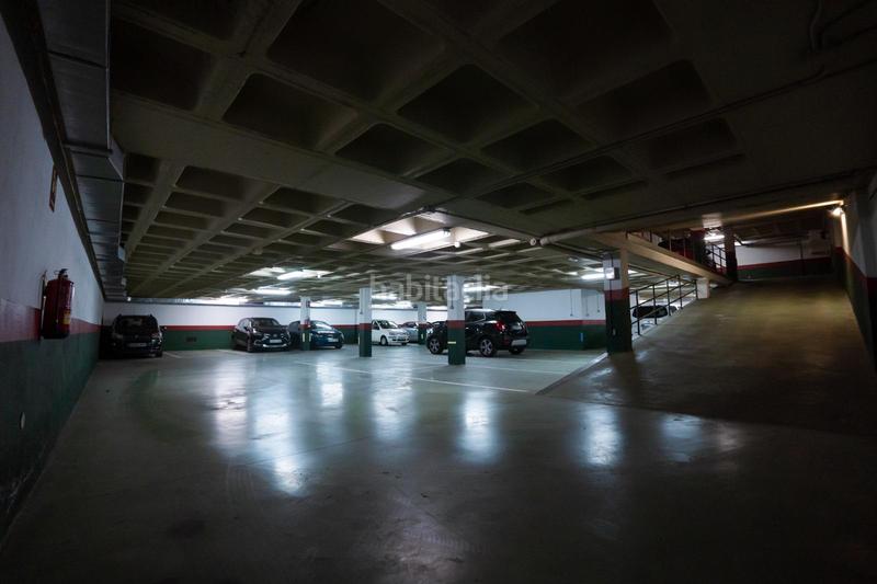 Foto f7f497f5-6ac0-490d-9457-58602ee75160. Parking coche 41 plazas de garaje zona garcia noblejas. en Madrid