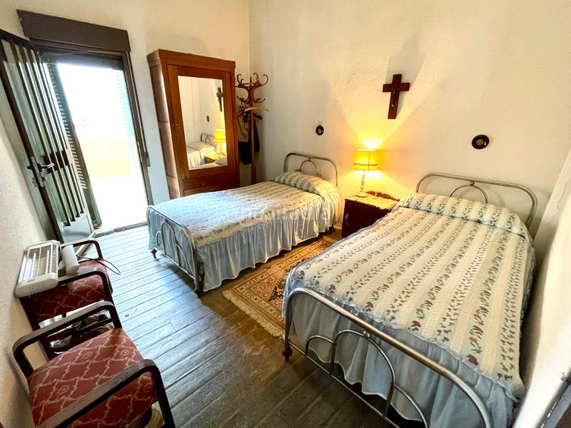 Foto 2b1107cb-73a8-44d0-b361-d78430cf4873. Masía casa histórica en el centro en Rascafría