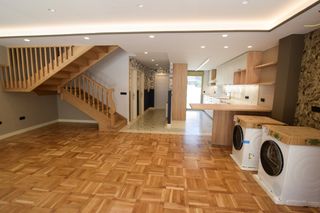 Reihenhaus  Calle maría benítez. Chalet a estrenar con las mejores calidades