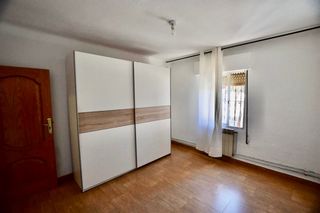 Planta baja  Calle del grupo escolar. Magnífica oportunidad de piso en pozuelo estación