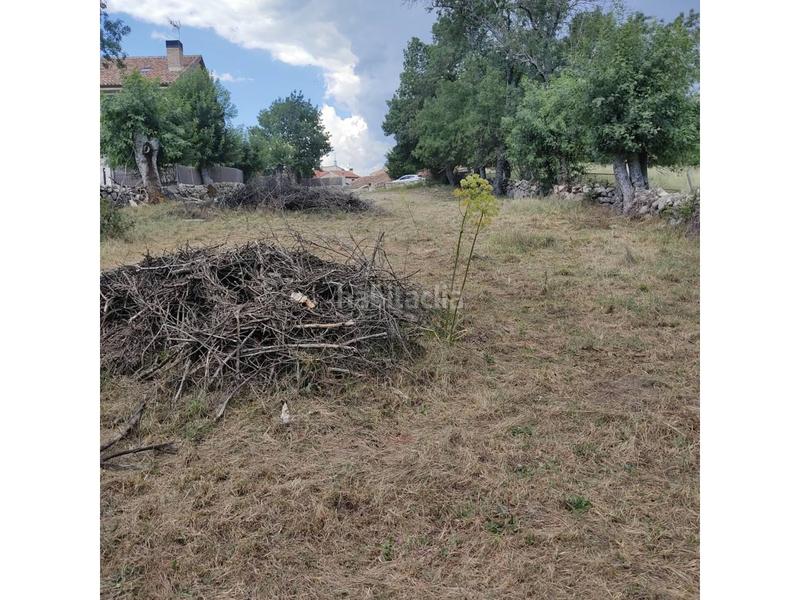 Foto faad2261-5658-4325-9ef6-217f0766fd40. Terrain résidentiel dans Berrueco (El)