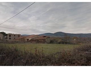 Terreno residenziale in Calle capellanía 15. Solar urbano en piñuécar  con vistas a la sierra
