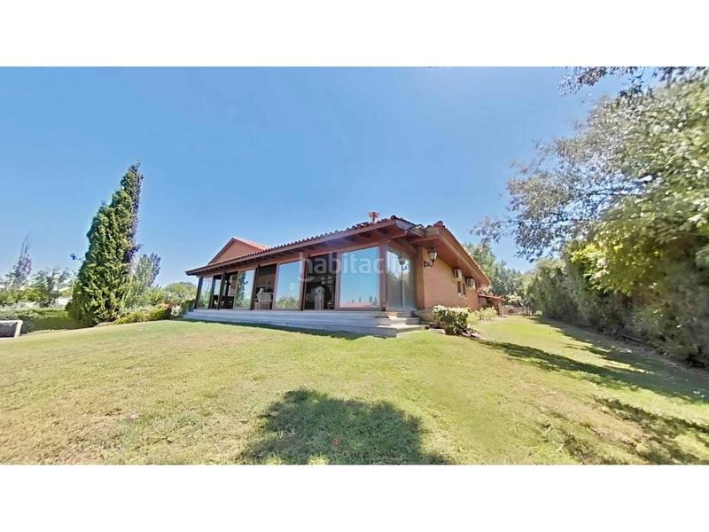 Foto 776cfd0a-6ce0-49a2-a5f8-da8d11fddfa8. Chalet con parcheggio piscina in Santo Domingo