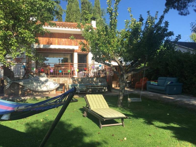 Foto f0deb3ea-34d4-4e85-a9e5-a1b27ab59ec5. Casa con riscaldamento in Gargantilla del Lozoya
