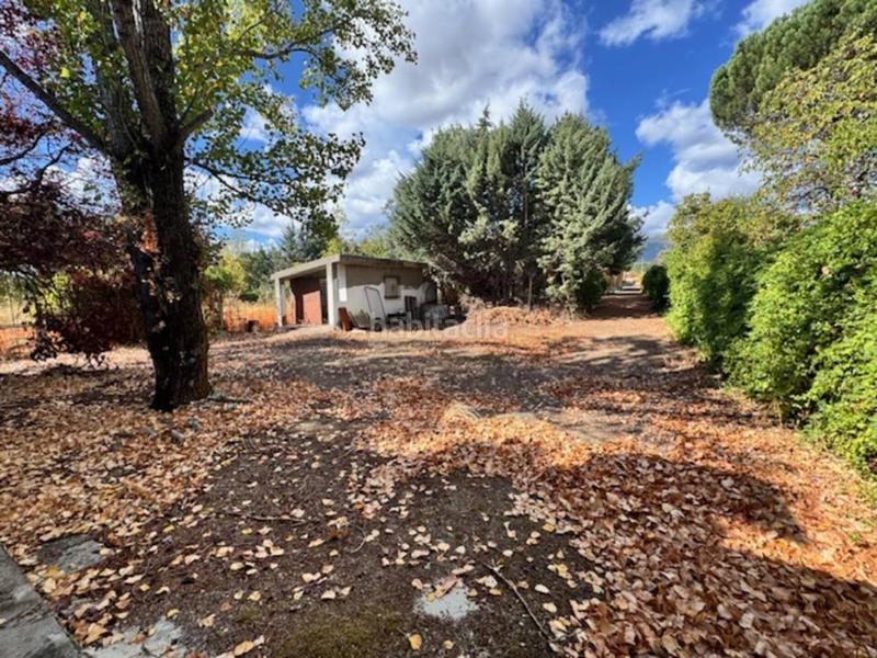 Foto e5a9b041-b60b-4c70-af46-d7c47f4b0ba2. Casa  unifamiliar con garaje y jardín en Villavieja del Lozoya