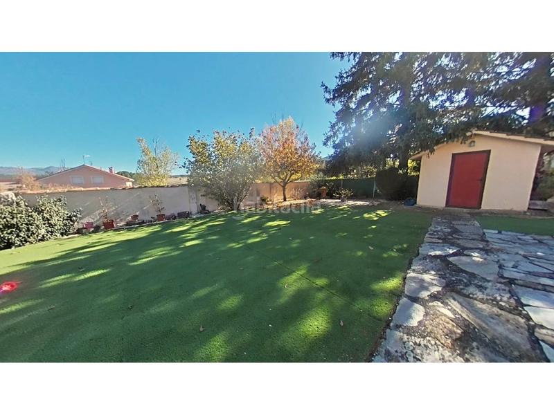 Foto 9206bc20-eff4-43a1-930b-a895e229b80a. Haus mit heizung parking in Buitrago del Lozoya