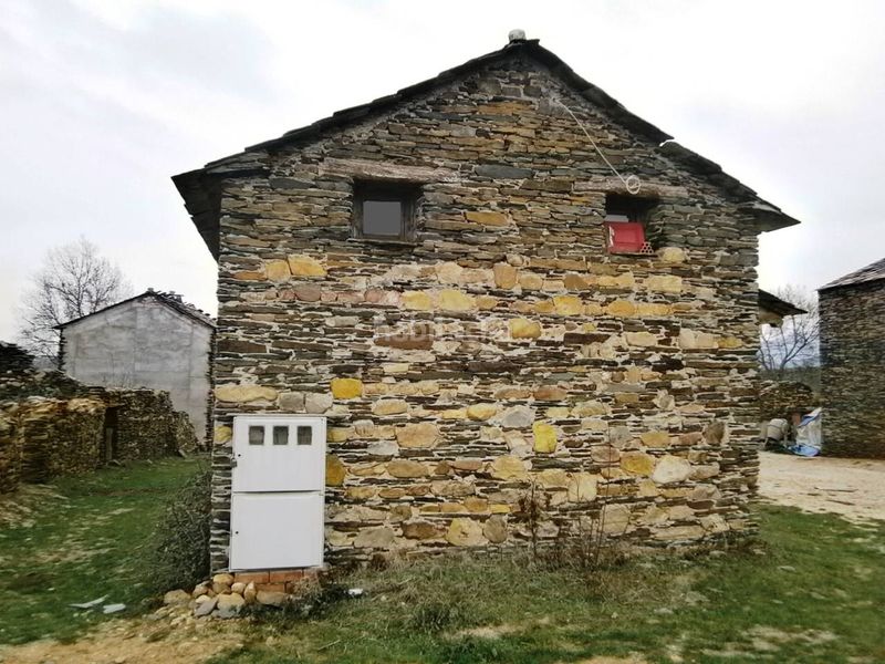 Foto c596ab3a-8f17-4c3c-a6e8-371194915ded. Casa amb calefacció a Campillo de Ranas