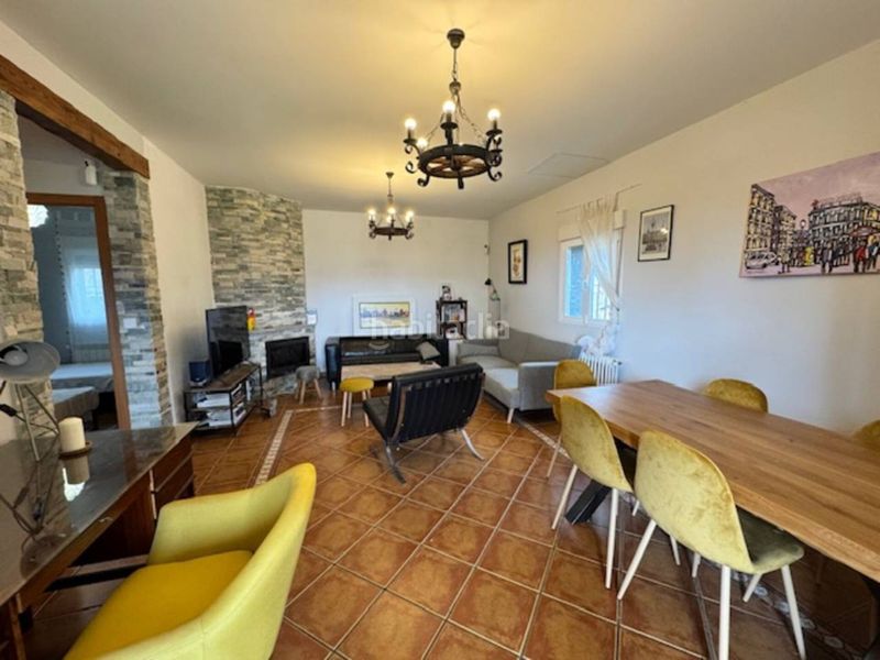 Foto 97532d22-0e7a-4f51-b335-bada46353ced. Casa amb calefacció a Acebeda (La)