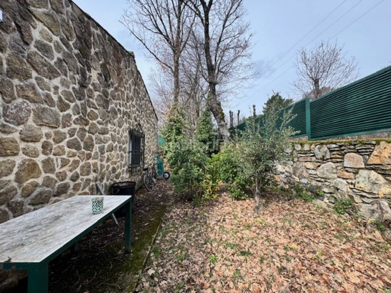 Foto adff6d75-7f4e-44af-b9bb-cfd3a85dac00. Casa amb calefacció a Acebeda (La)