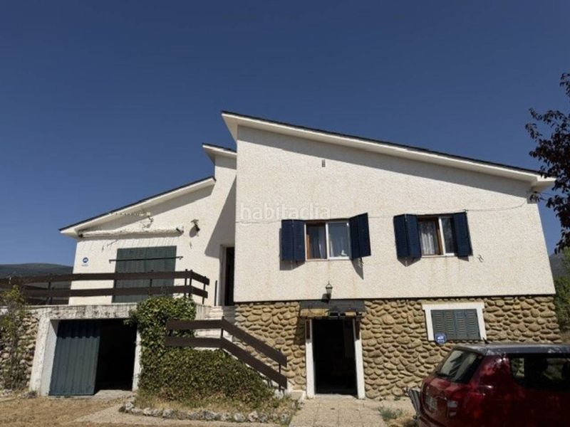 Foto cbabb1d0-e699-423d-9716-279c05c45547. Casa amb aparcament a Rascafría
