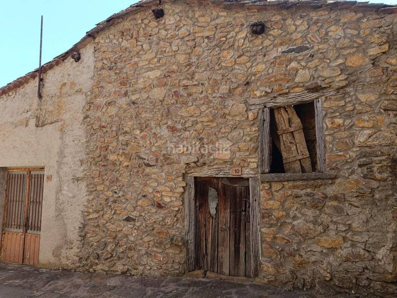 Casa pajar de piedra con encanto rural en piñuecargandullas en Piñuécar