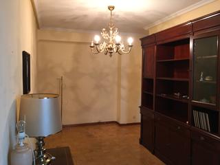 Piso  Avenida donostiarra. 2 dormitorios, trastero, sin reformar. buen precio.