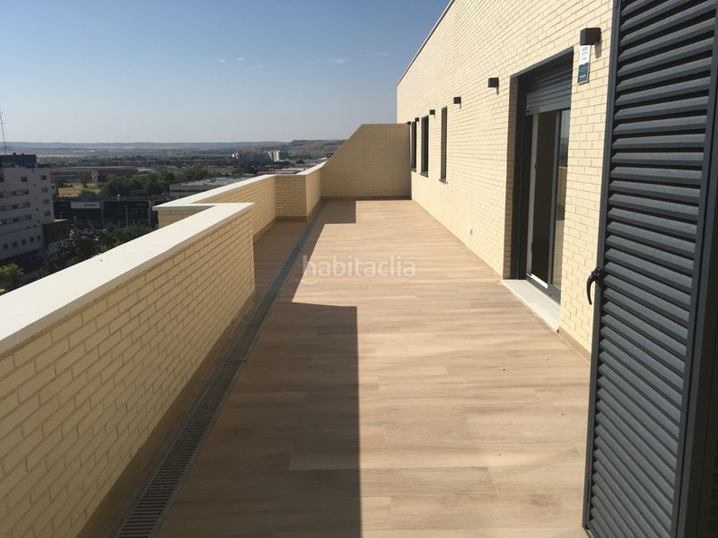 Foto f1b709de-340a-4bc3-ba5e-96e725e1620a. Àtic a calle río tajuña 7 a Juncal Torrejón de Ardoz
