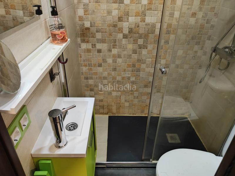 Foto be4abea3-54c6-44a6-b0f3-41ca15f6163b. Zweistöckige wohnung mit heizung in Aluche Madrid