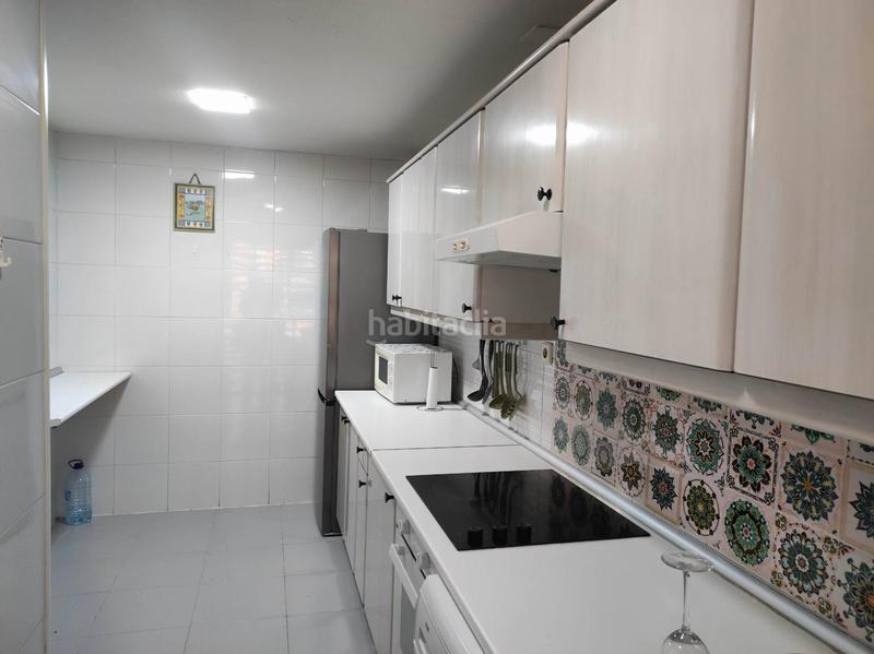 Foto febdb7b2-13b6-49a5-ade8-8f9a2a116bf4. Flat with heating pool in Centro Fuenlabrada