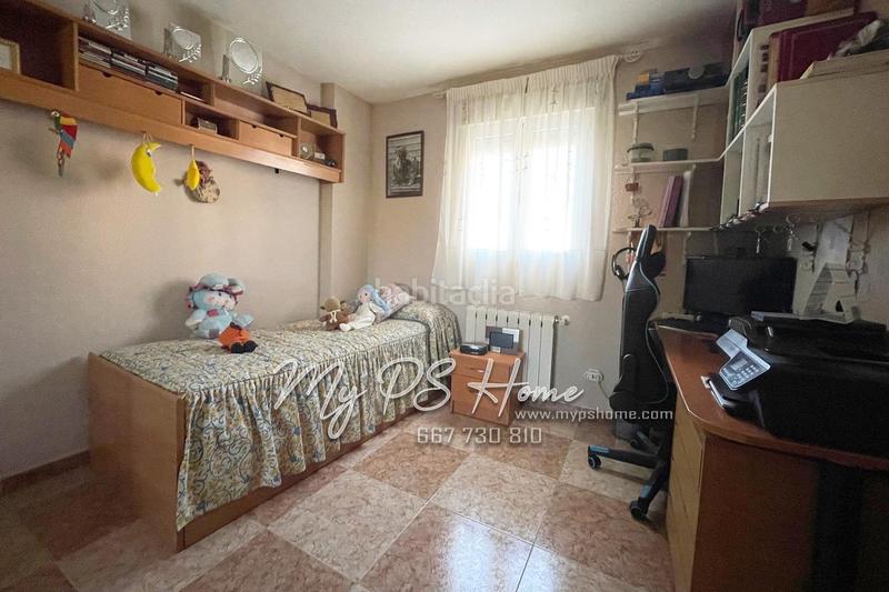 Foto 6f2d52fe-7d9b-4a42-8bf7-1ead9a1cb23d. Flat with heating parking in Palomeras Sureste Madrid