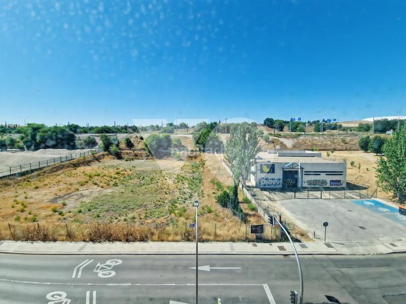 Foto a494a0e4-3e33-4397-8483-eebc9e5081d2. Dúplex loft en venta en Rejas, san blas, en Rejas Madrid