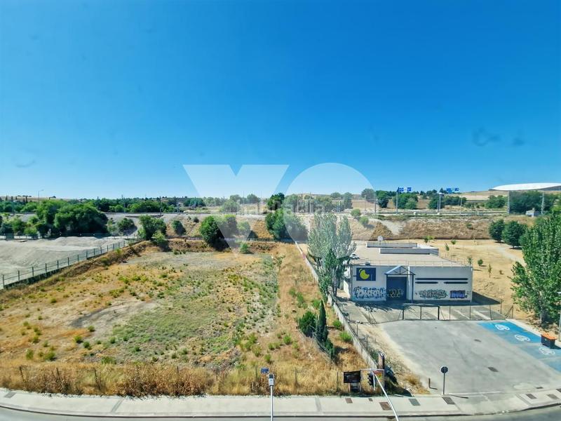 Foto b9823802-cf29-48fa-9443-3d4190efcdca. Dúplex loft en venta en Rejas, san blas, en Rejas Madrid