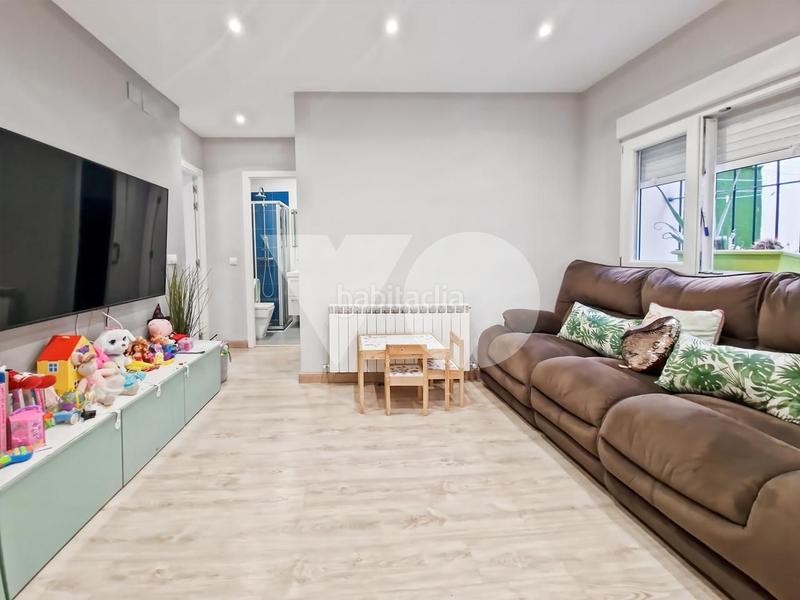 Foto 21a89891-5592-4844-a94c-a47339a89cd9. Piano terra con riscaldamento in Canillejas Madrid