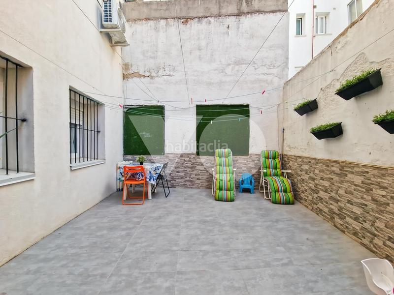 Foto 8fc9fb8d-8260-4c83-b18a-de09073112c7. Piano terra con riscaldamento in Canillejas Madrid