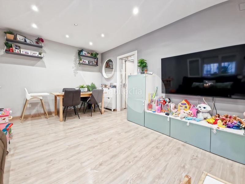 Foto eae92ddd-387f-4900-ae0b-11facf2fcc7f. Piano terra con riscaldamento in Canillejas Madrid