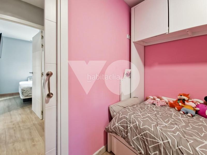 Foto f0fe4fca-b36b-4c4f-8c44-3f77553acbf7. Piano terra con riscaldamento in Canillejas Madrid