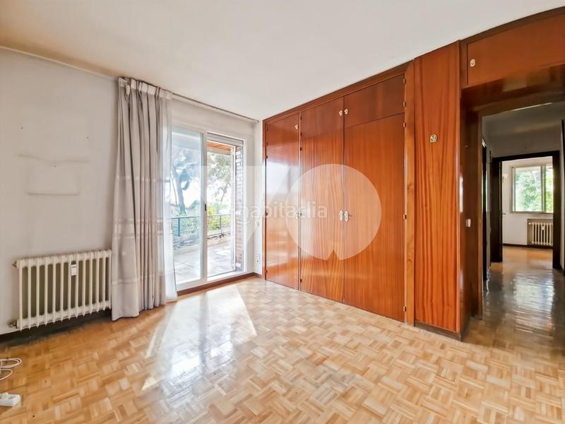 Foto 0b8f311e-4914-4063-b6c2-46bd78b87ed4. Rez-de-chaussée avec chauffage parking piscine dans Madrid